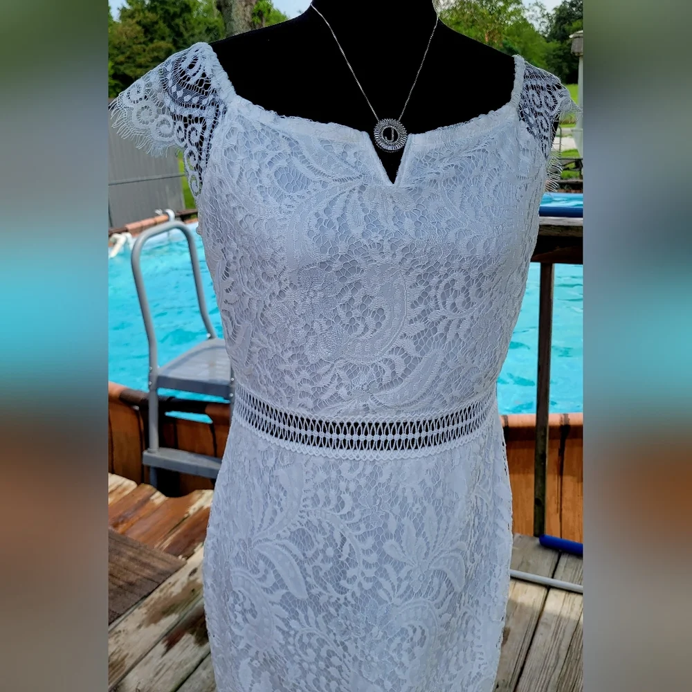 ODCOCD White Lace Off-Shoulder Dress - Picture 10 of 14
